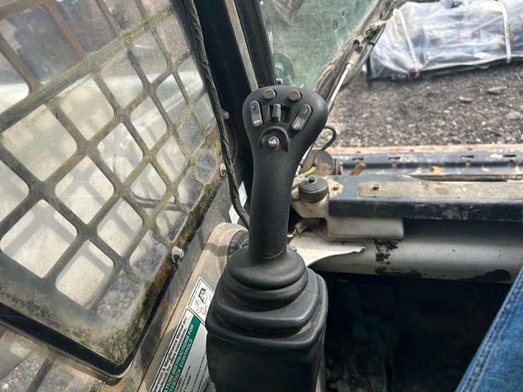 bobcat-t300-image-25