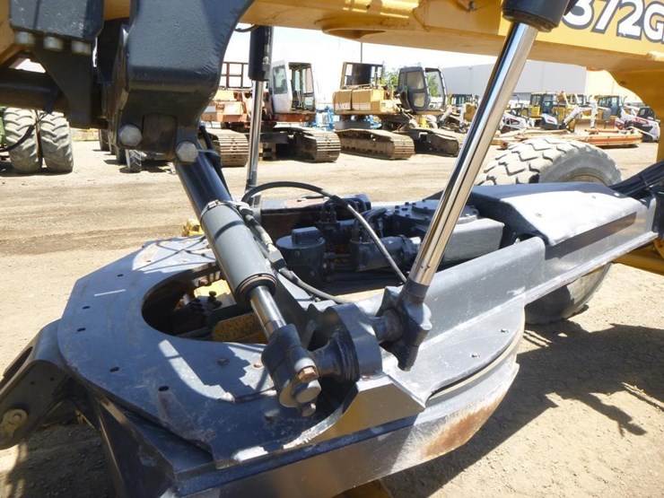 2013-deere-872gp-image-24