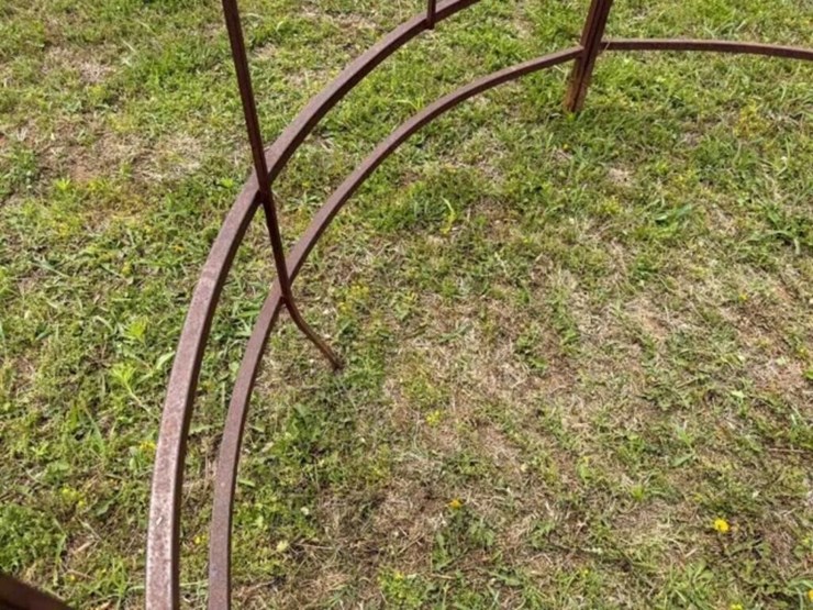 steel-round-bale-feeder-image-4