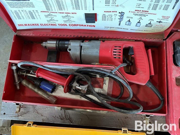 milwaukee-drill-impact-&-heavy-duty-hammer-image-10