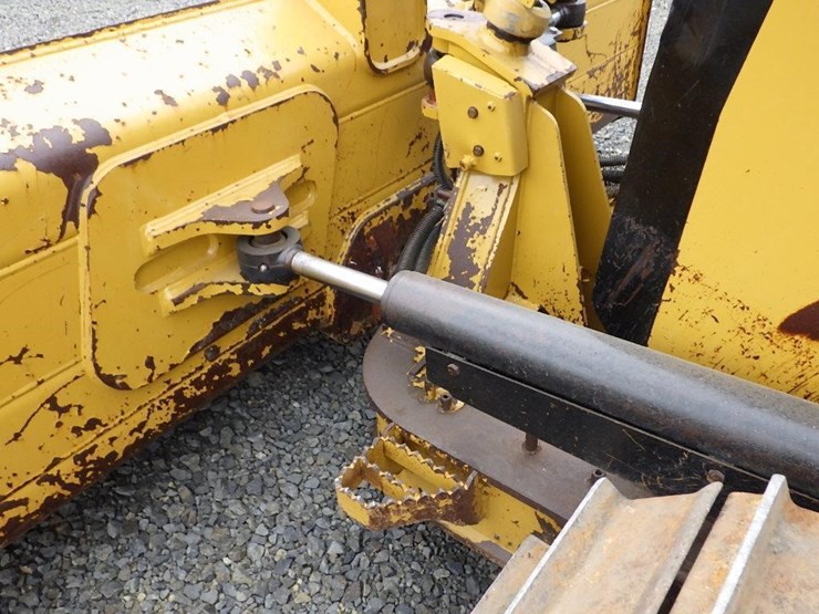 2015-caterpillar-d4k2-lgp-image-14