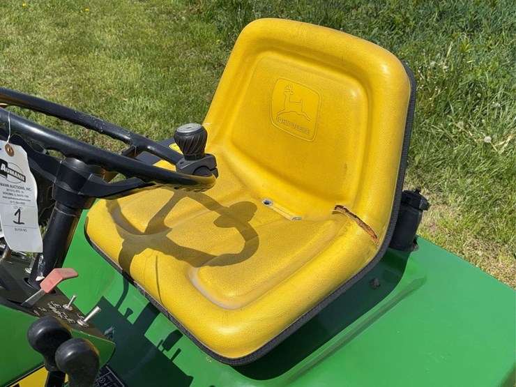 john-deere-322-image-22