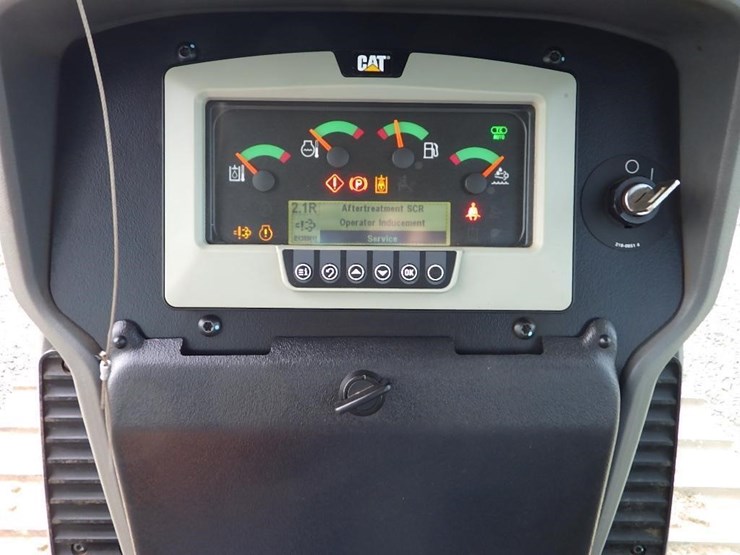 2018-caterpillar-d5k2-xl-image-36