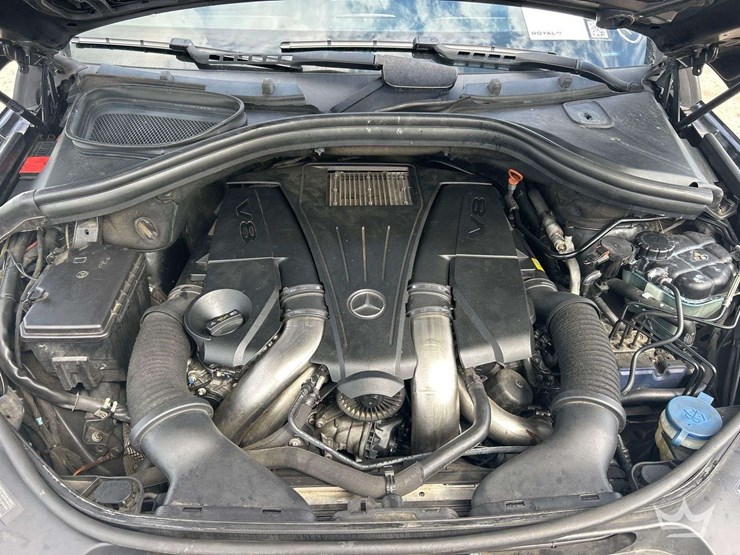 2013-mercedes-benz-gl450-image-7