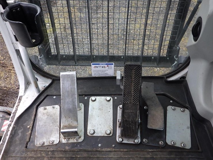 sennebogen-738e-tree-handler-image-45