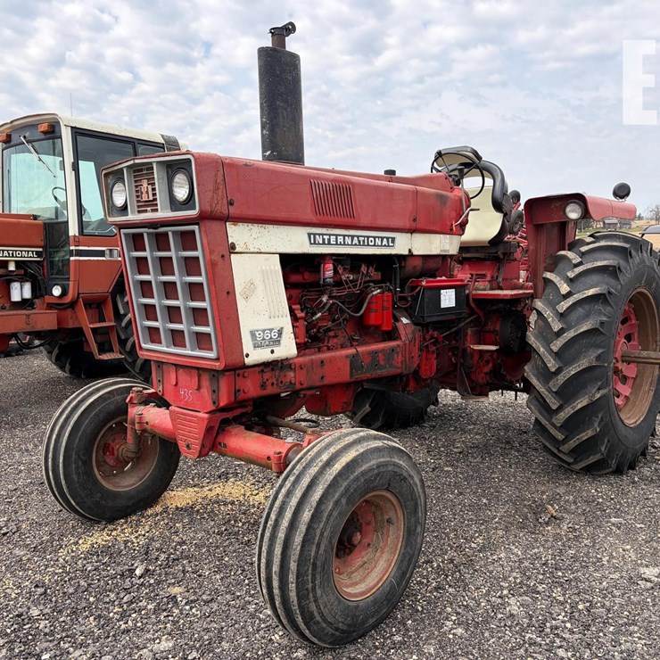 INTERNATIONAL 966