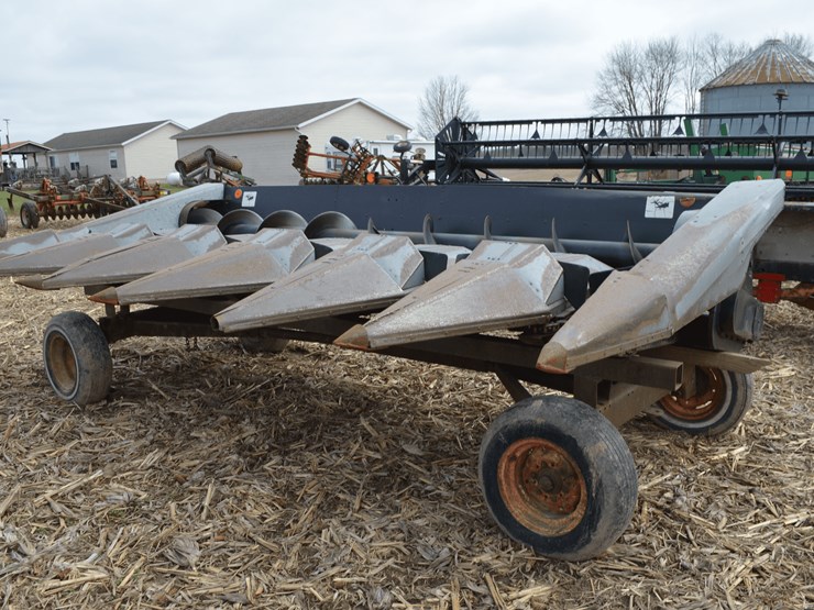 6-row-corn-head-with-wagon-gear-for-transport-image-8