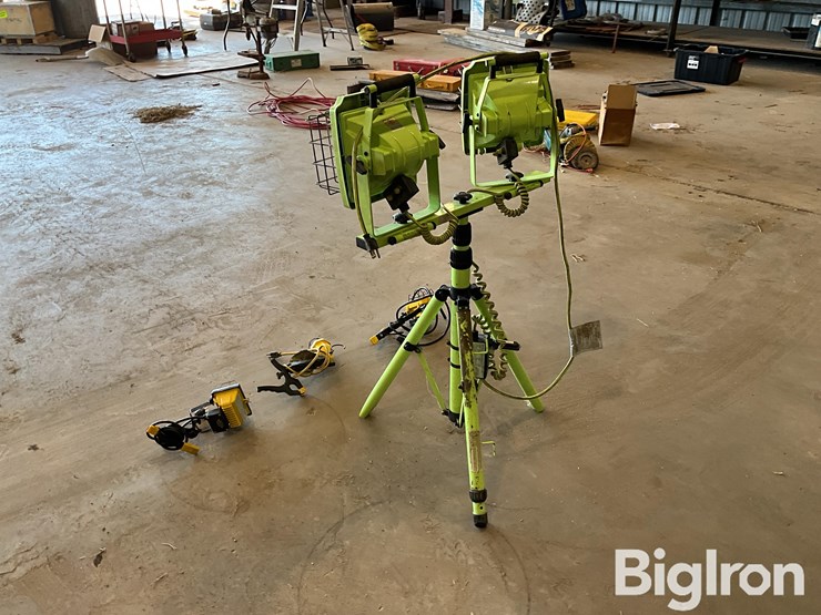 power-light-flood-light-tripod-image-7