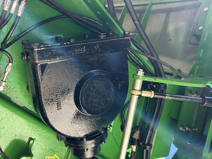 2016-john-deere-l340-image-65