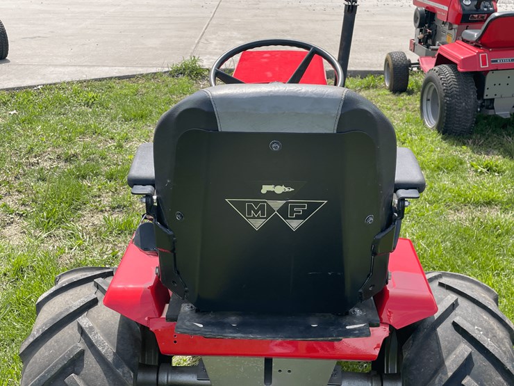 1976-massey-ferguson-10-image-23