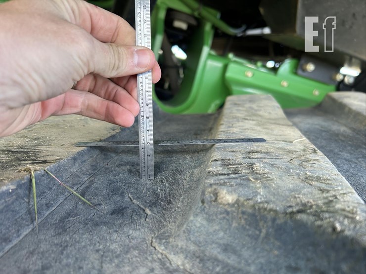 2013-john-deere-9560rt-image-19