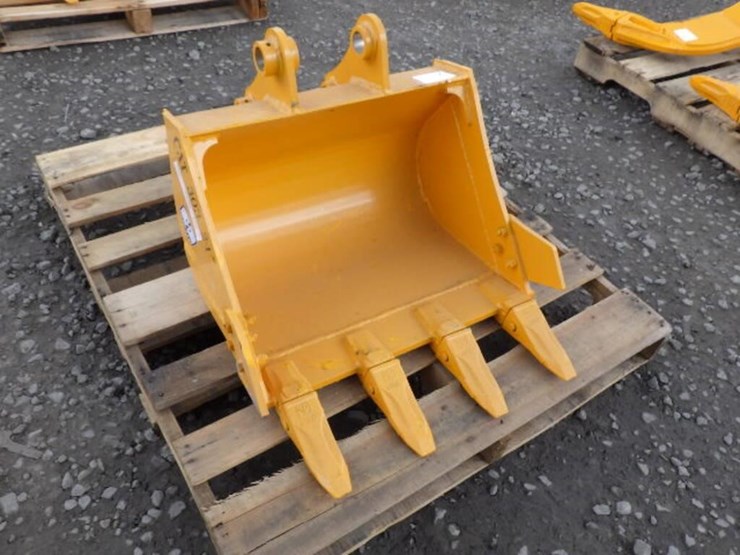 caterpillar-303-image-4