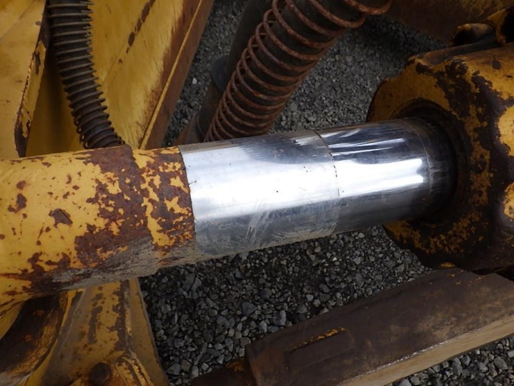 2011-caterpillar-d7e-image-17