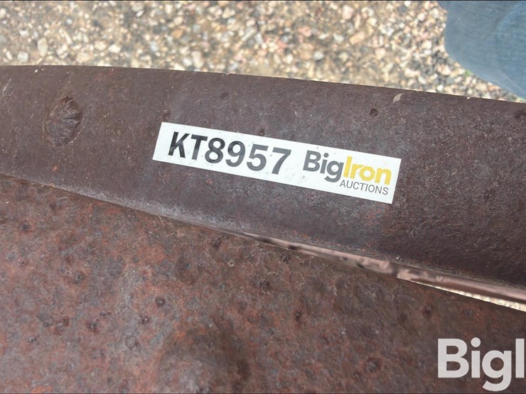 53”-antique-steel-wheels-image-16