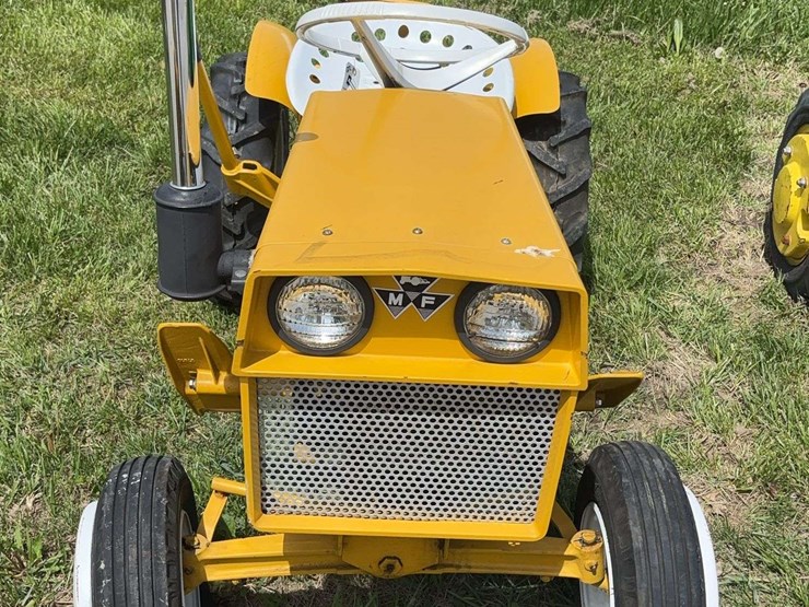massey-ferguson-executive-image-8
