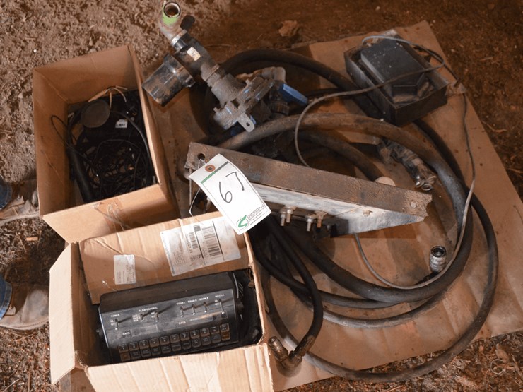 sprayer-parts,-hydraulic-pump,-raven-controller-parts,-image-5