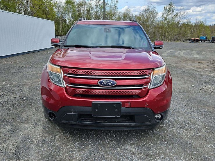 2015-ford-explorer-image-7