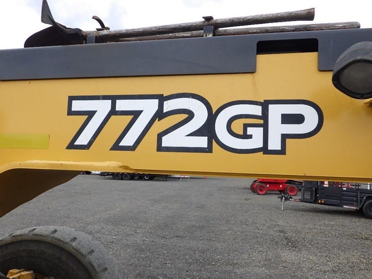 2016-deere-772gp-image-63