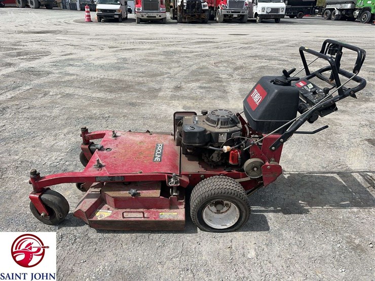 toro-proline-30317-commercial-walk-behind-mower-image-8