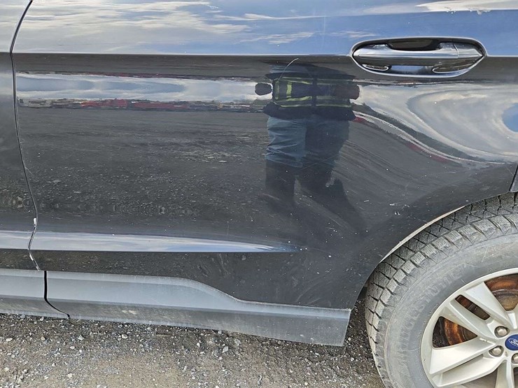 2017-ford-edge-sel-image-30