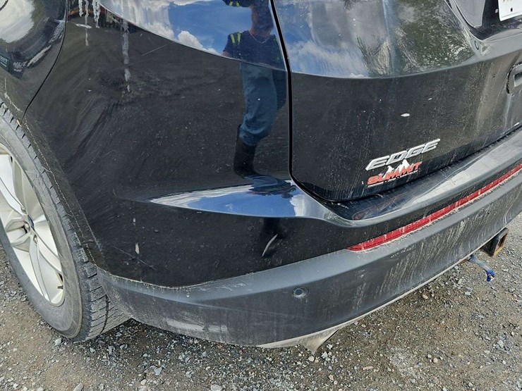 2017-ford-edge-sel-image-35