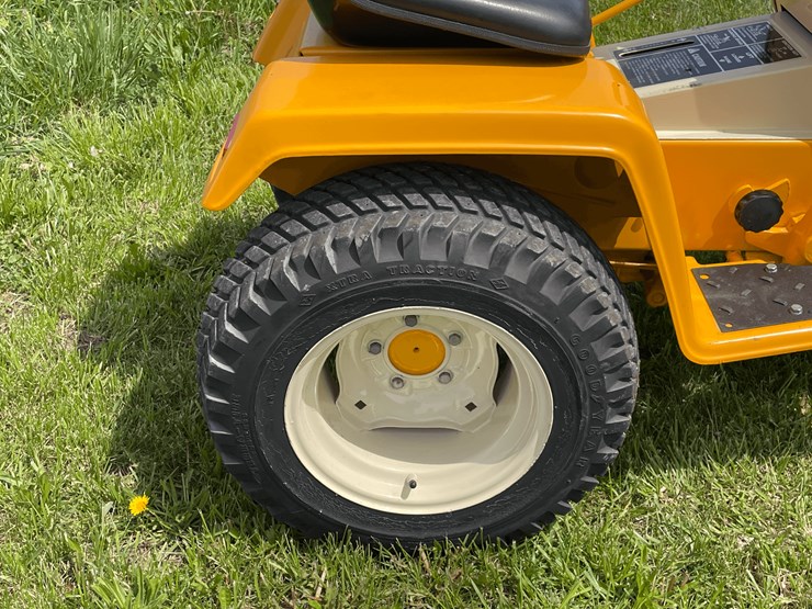 1975-international-cub-image-27