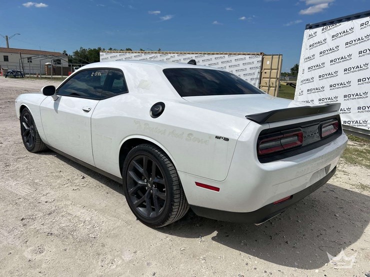 2023-dodge-challenger-coupe-image-4