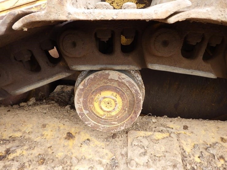 2011-caterpillar-d7e-image-23