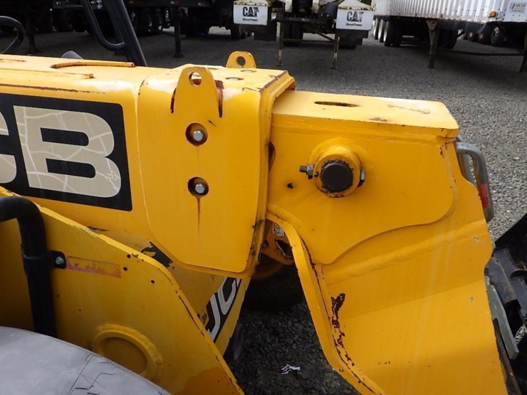 2015-jcb-525-60-image-15