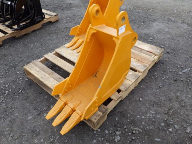 caterpillar-307-image-1