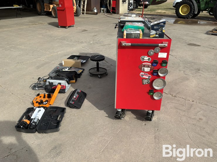 us-general-toolbox-w/tools-image-8