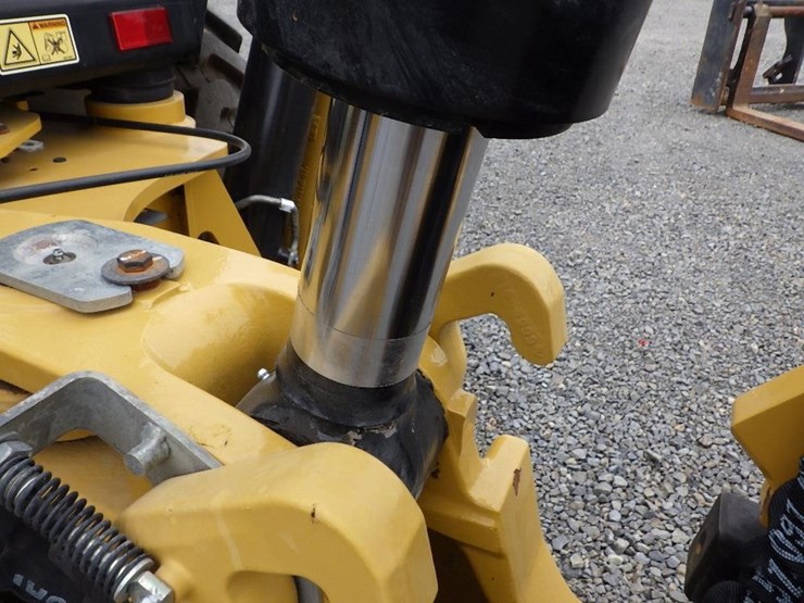 2023-caterpillar-420-xe-image-23