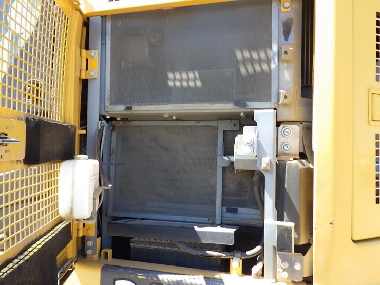 deere-245g-lc-image-10
