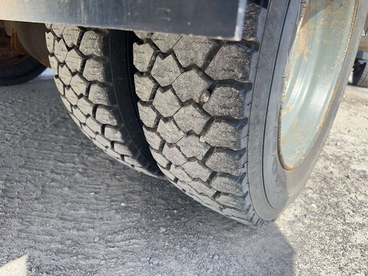2016-ford-f450-xl-image-11