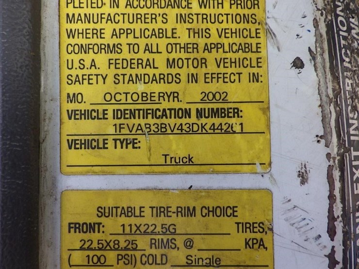 2003-freightliner-fc70-image-56
