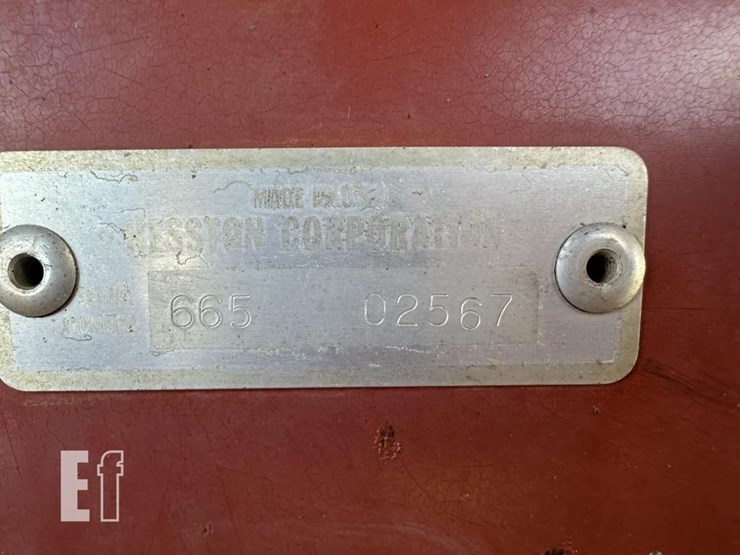hesston-6650-image-22
