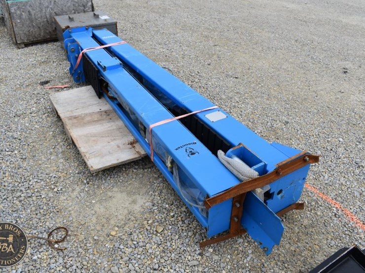 bisontek-two-post-car-lift-41225-image-2