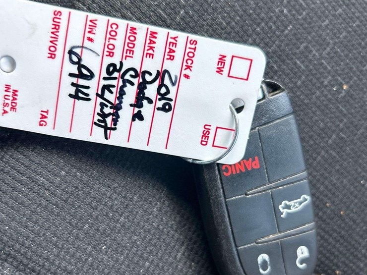 2019-dodge-charger-sedan-image-26
