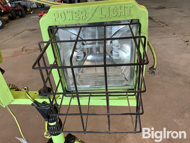 power-light-flood-light-tripod-image-10