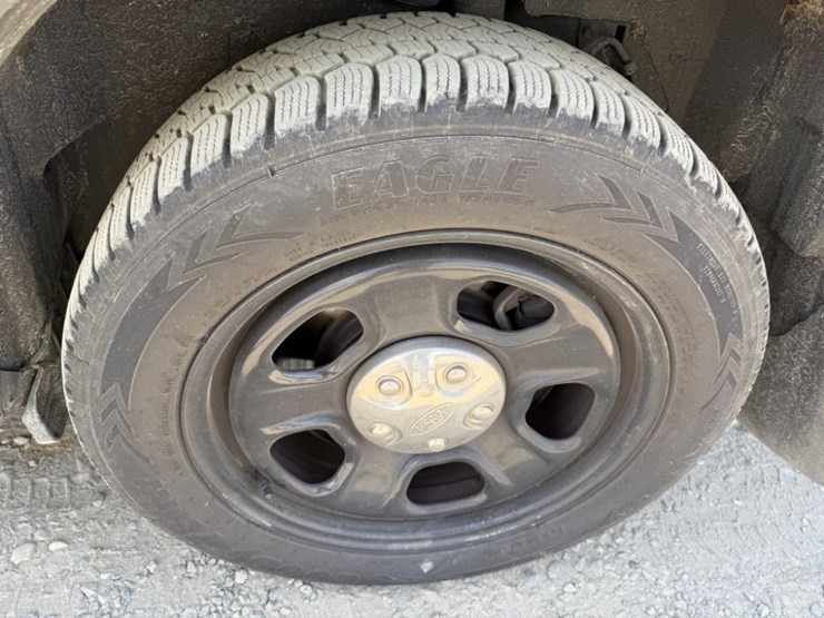 2018-ford-explorer-image-17