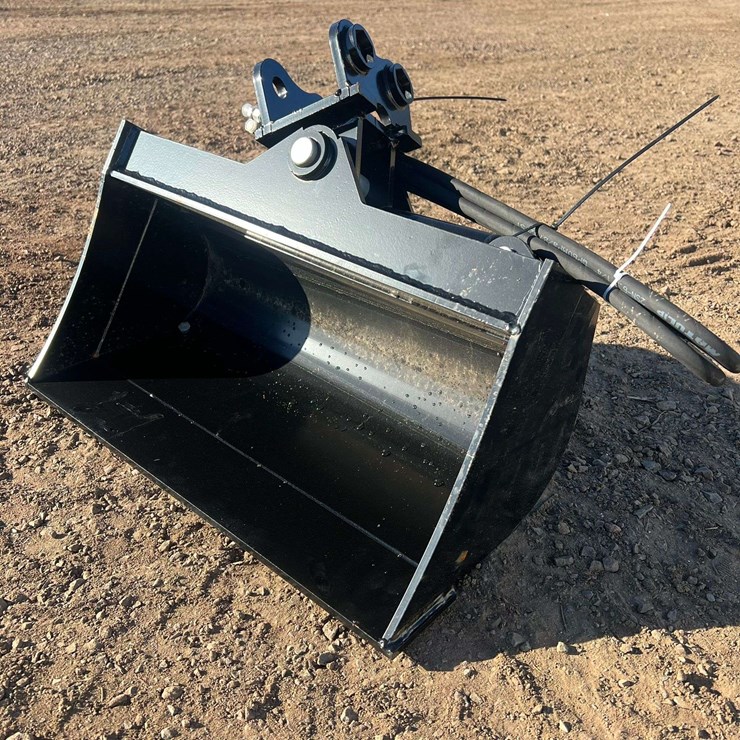 24 In Heavy Duty Hydraulic Tilting and Slope Cutting Mini-Excavator Bucket (New/Unused)
