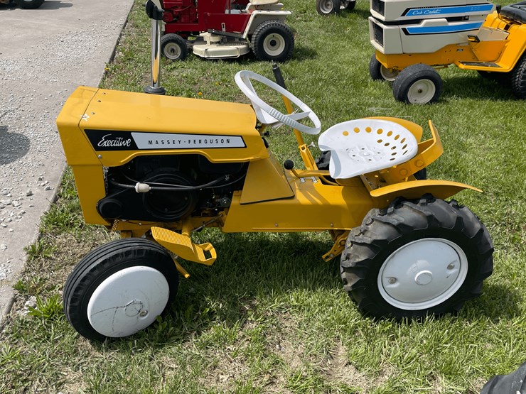 massey-ferguson-executive-image-15