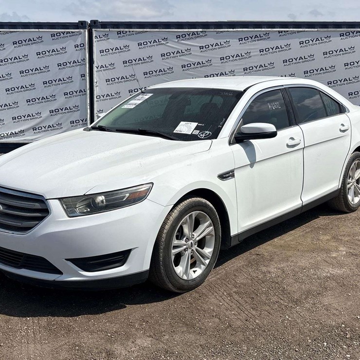 2016 Ford Taurus Sedan