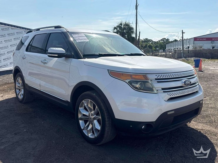 2015-ford-explorer-image-3