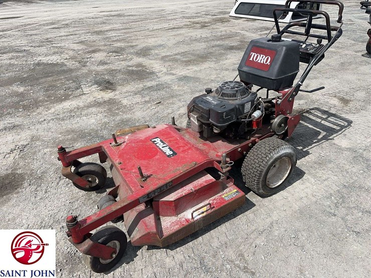 toro-proline-30317-commercial-walk-behind-mower-image-1