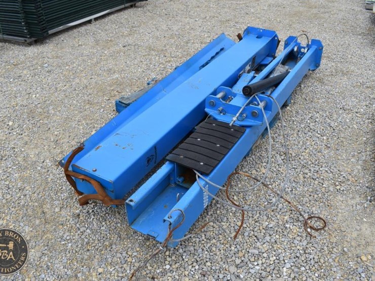 bisontek-two-post-car-lift-41225-image-1