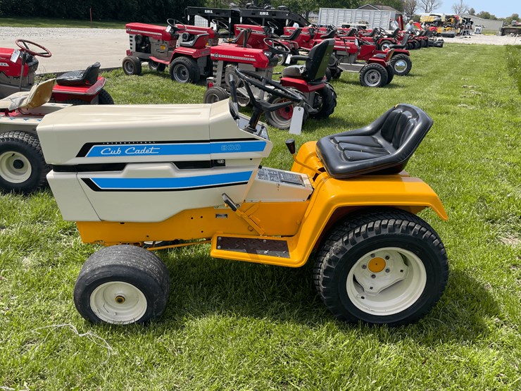 1975-international-cub-image-2