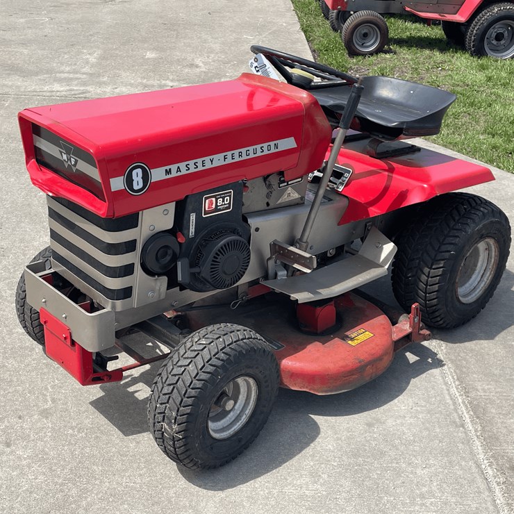 1974 MASSEY-FERGUSON 8