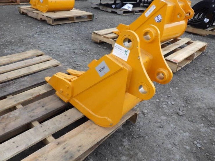 caterpillar-303-image-2