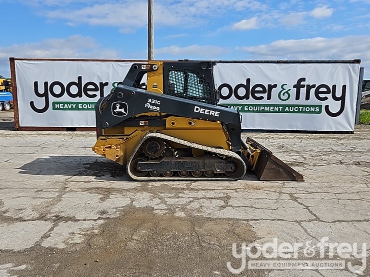2021-deere-331g-image-4